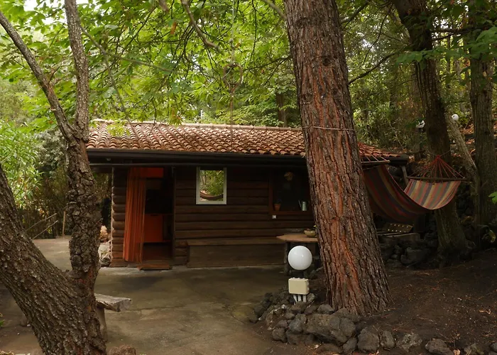 Etna Rural With Jacuzzi Chalet *